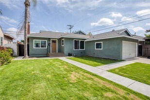 3108 Ladoga Ave in Long Beach, CA - Building Photo