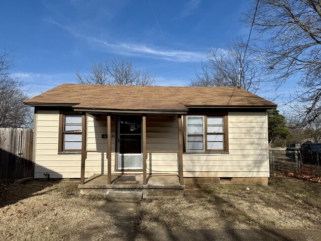 property at 43 1/2 15th Ave NW