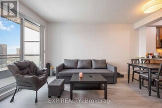 18 Holmes Ave in Toronto, ON - Building Photo - Building Photo