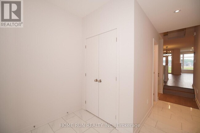 770 Solarium Ave in Ottawa, ON - Building Photo - Building Photo