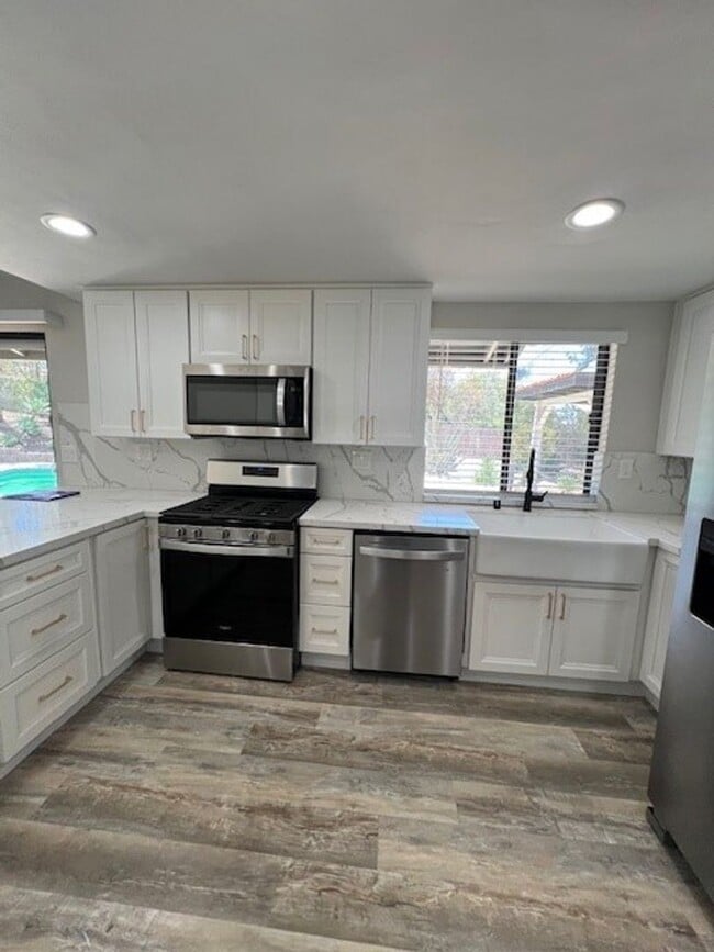 property at 3297 Heide Ln