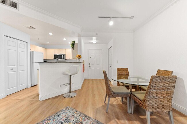 1803 N Flagler Dr, Unit 204 in West Palm Beach, FL - Building Photo - Building Photo