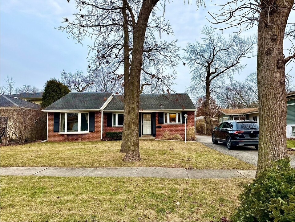 807 Forestview Ave in Park Ridge, IL - Building Photo