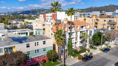 Sycamore House-Apartments in Los Angeles, CA - Foto de edificio - Building Photo