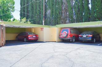 Patio Apartments in Van Nuys, CA - Building Photo - Building Photo