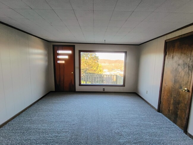 property at 1311 Parkway Dr