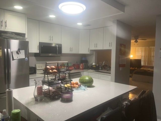 1322 Pines Ln in West Palm Beach, FL - Building Photo - Building Photo