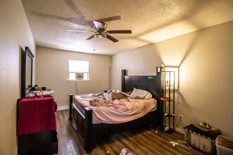 2805 E 2nd St in Lubbock, TX - Building Photo - Interior Photo