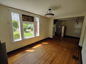 2000 Ryan Ave, Unit 1 in Cincinnati, OH - Building Photo - Building Photo