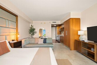 50 Biscayne Blvd, Unit 411 in Miami, FL - Building Photo - Building Photo