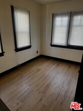 4880 Lexington Ave in Los Angeles, CA - Building Photo - Building Photo