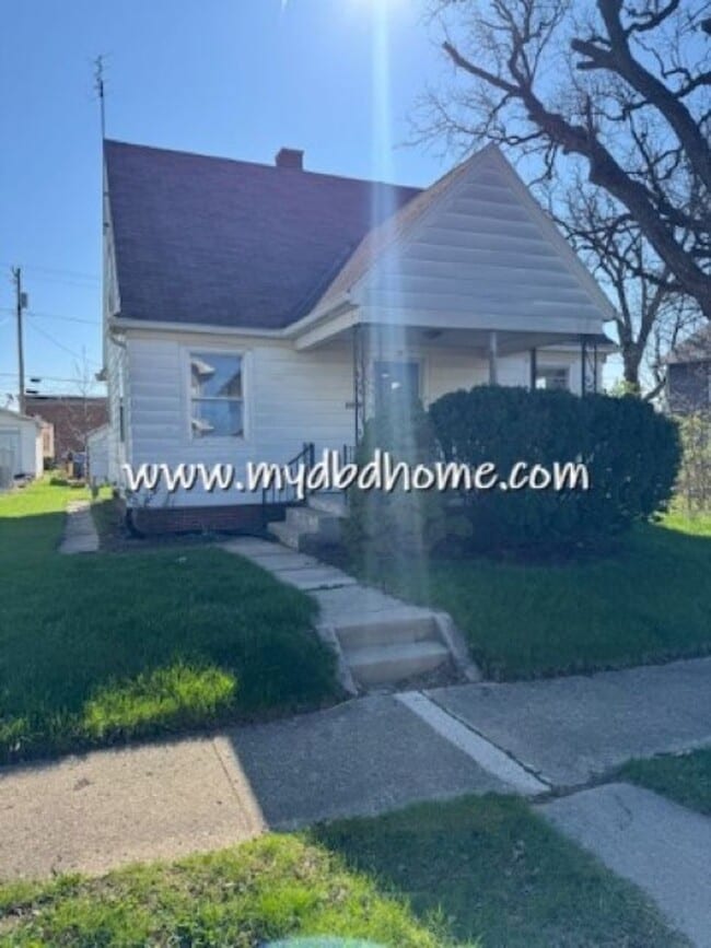 property at 3305 S Harrison St