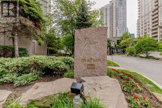 3880 Duke of York Blvd in Mississauga, ON - Building Photo - Building Photo
