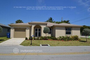 2401 NE 15th Ave in Wilton Manors, FL - Building Photo