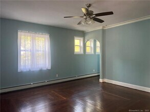214 Goffe Terrace in New Haven, CT - Building Photo - Building Photo