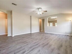 244 San Felipe Dr in Kyle, TX - Building Photo - Building Photo