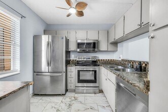 2455 NW 89th Dr in Coral Springs, FL - Building Photo - Building Photo