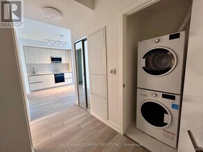 120 Broadway Ave in Toronto, ON - Building Photo - Building Photo