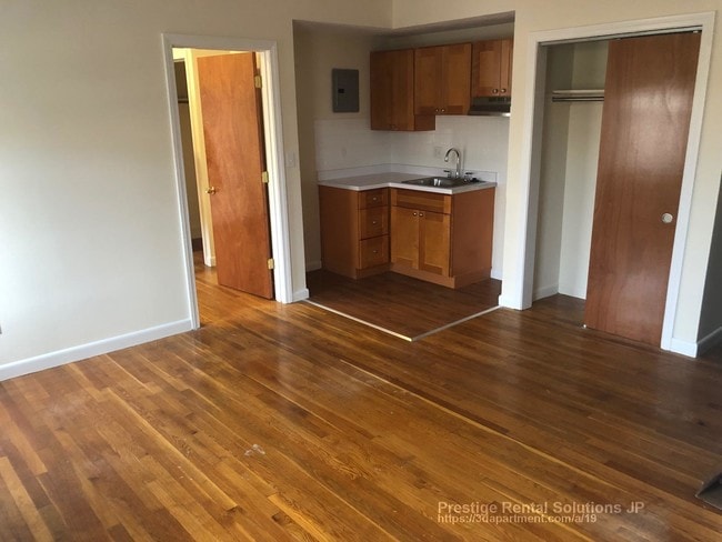 164 N Beacon St, Unit 22