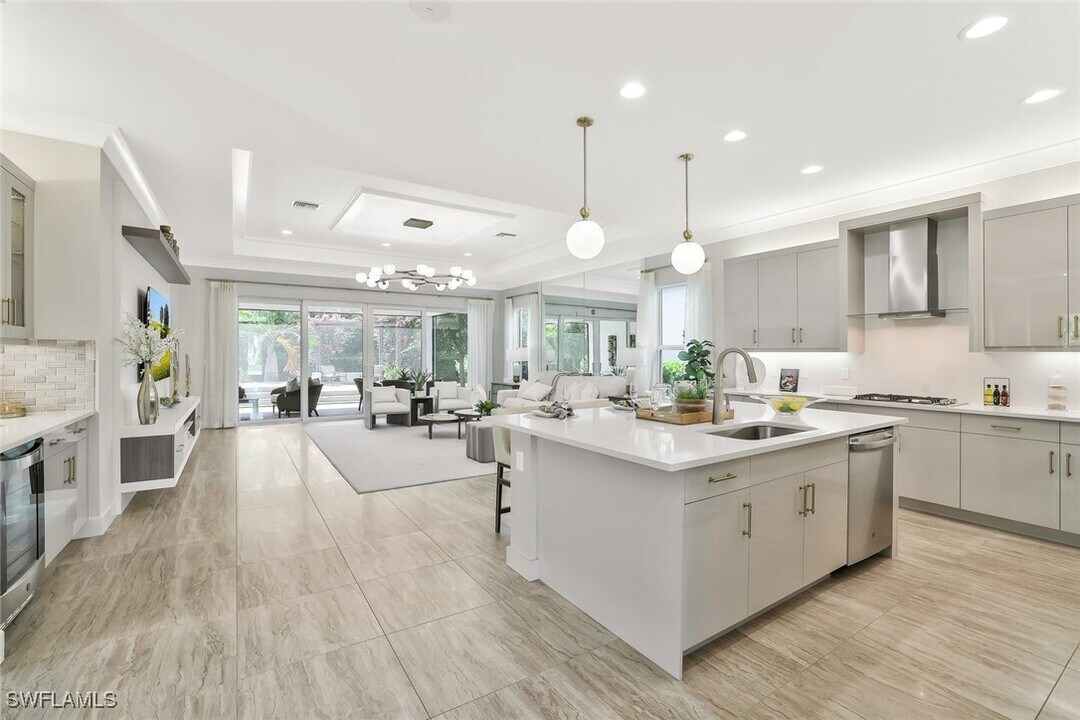 11241 Daphne Ct in Naples, FL - Building Photo