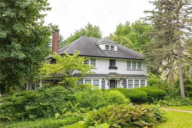 property at 1363 Highland Ave