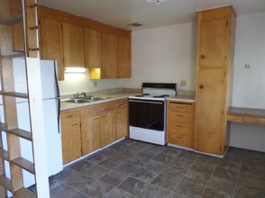 Eastwood Apartments in Yakima, WA - Building Photo - Interior Photo