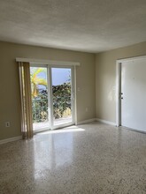 1434 SW 2nd St, Unit Silva Apartments in Miami, FL - Foto de edificio - Building Photo