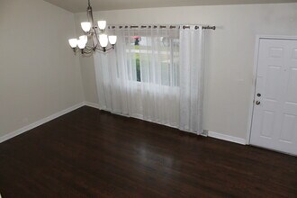 9071 N Grace Ave in Niles, IL - Building Photo - Building Photo