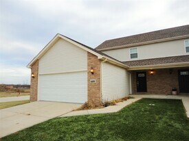 609 Circle Dr in Coal City, IL - Building Photo