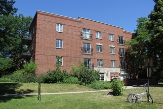 Hinman Avenue Apartments in Evanston, IL - Building Photo - Building Photo