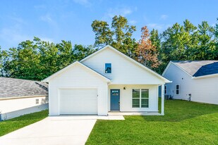 200 Willowridge Ln in Odenville, AL - Building Photo