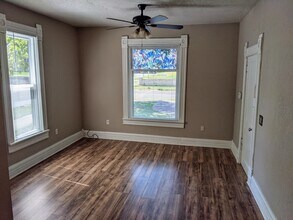 4461 Eaton St, Unit 1 in Kansas City, KS - Building Photo - Building Photo