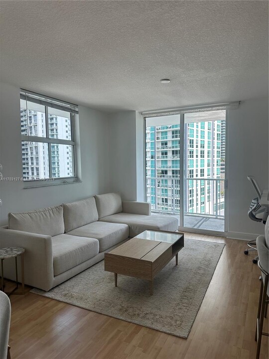 1250 S Miami Ave, Unit 1814 in Miami, FL - Building Photo