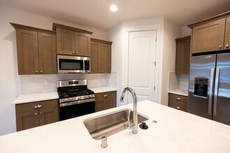 18413 NE 43rd Pl in Vancouver, WA - Building Photo - Building Photo