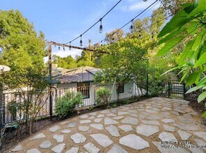 4174 Vanetta Dr in Los Angeles, CA - Building Photo - Building Photo