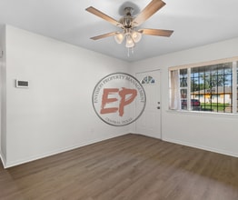 2017 Broadway St in Waco, TX - Building Photo - Building Photo