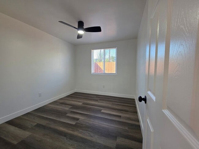 2040 Earl St in San Diego, CA - Building Photo - Building Photo