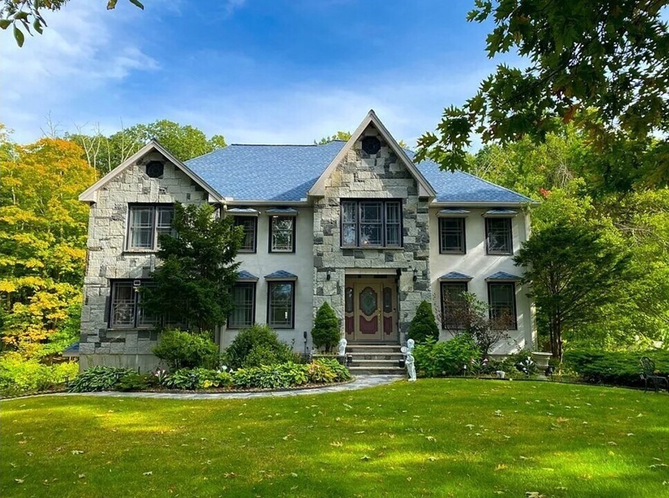 338 River Rd in Andover, MA - Foto de edificio
