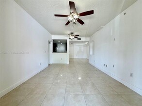 6540 NW 114th Ave in Doral, FL - Building Photo - Building Photo