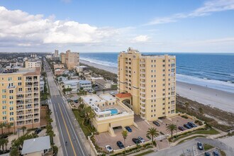 Acquilus Condominiums in Jacksonville Beach, FL - Building Photo - Building Photo