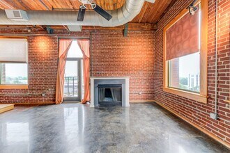 703 N 13th St in St. Louis, MO - Building Photo - Building Photo
