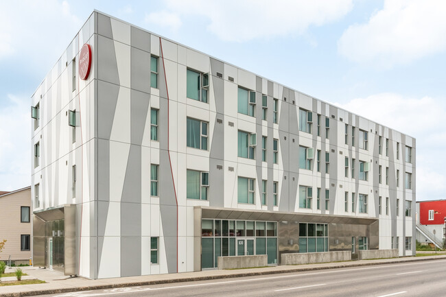 830 Wilfrid-Hamel Boul in Québec, QC - Building Photo - Building Photo