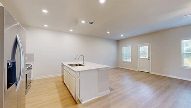 4525 Wisenbaker Wy in Bryan, TX - Building Photo - Building Photo