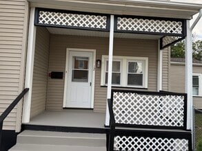 12 Lake Ave in Swedesboro, NJ - Building Photo - Building Photo
