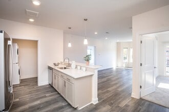 Green Meadows at Pleasant Plains in Toms River, NJ - Building Photo - Building Photo