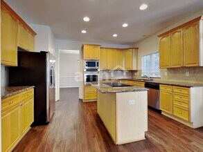 219 Chandeleur Dr in Mooresville, NC - Foto de edificio - Building Photo