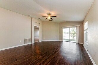 1339 Pasadena Bloom Ln in Ruskin, FL - Building Photo - Building Photo
