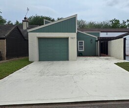 1827 Highland Park Ave, Unit 1 in Mission, TX - Foto de edificio - Building Photo