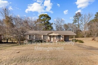 704 3rd St in Pleasant Grove, AL - Building Photo - Building Photo