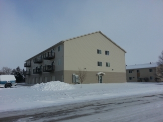 Maplewood Apartments in Moorhead, MN - Foto de edificio